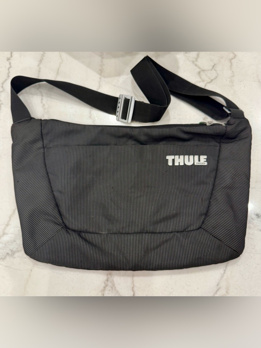 Thule Sweden Black Crossbody Sling Bag - Messenger / Laptop bag